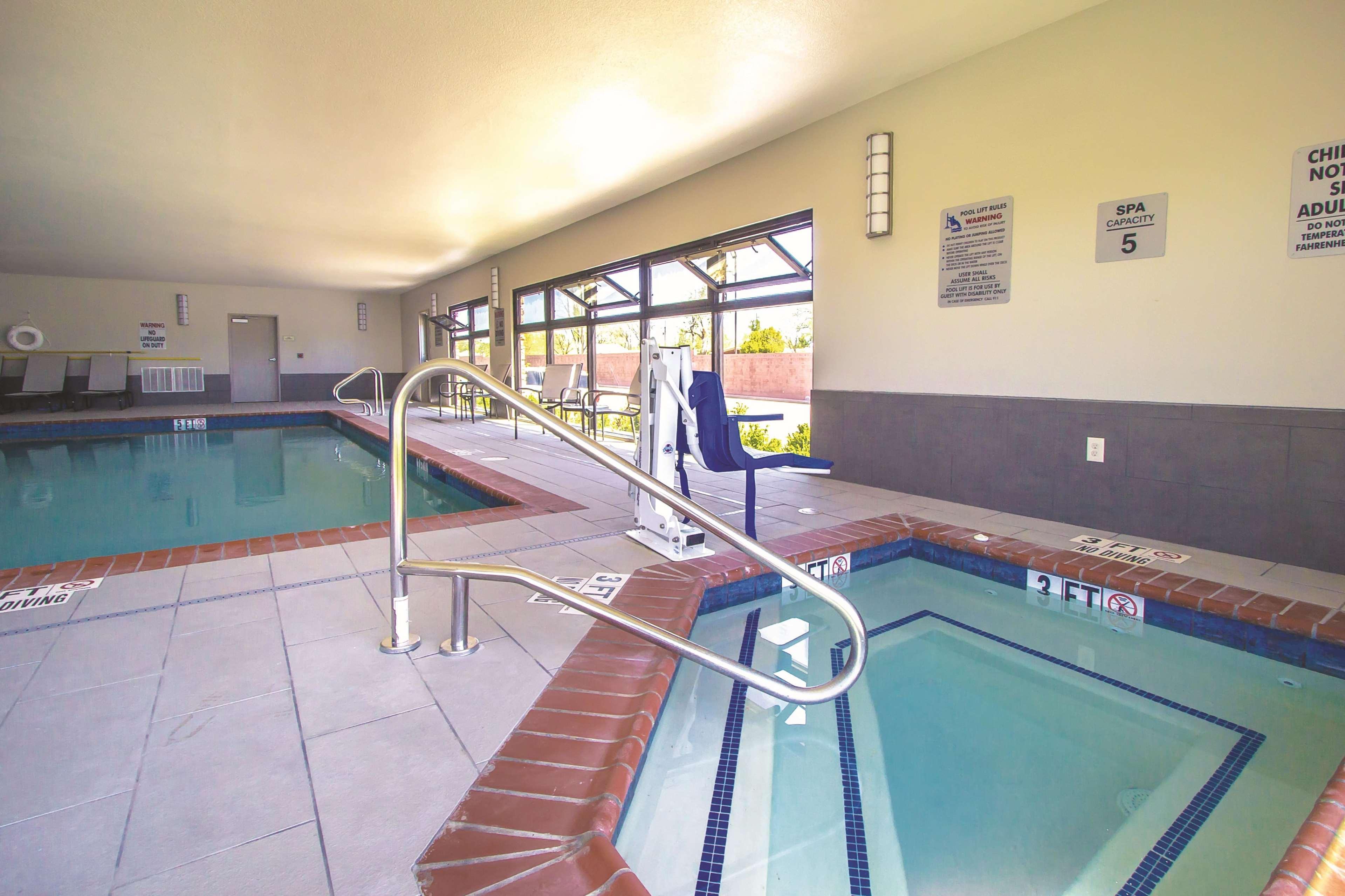 Hotel La Quinta By Wyndham Pampa Esterno foto